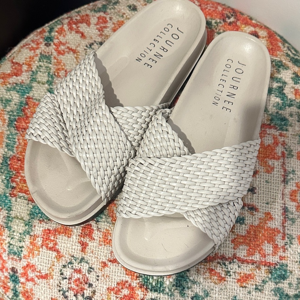 Journee Collection Women's Light Gray Woven Slide Sandals